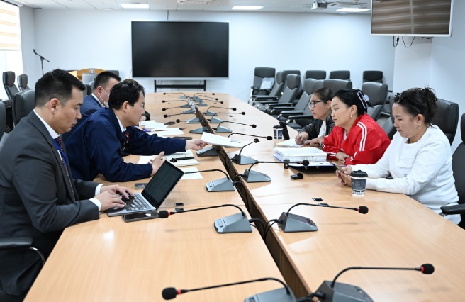 불법 노점상 운영자들에게 1689개 일자리 제안